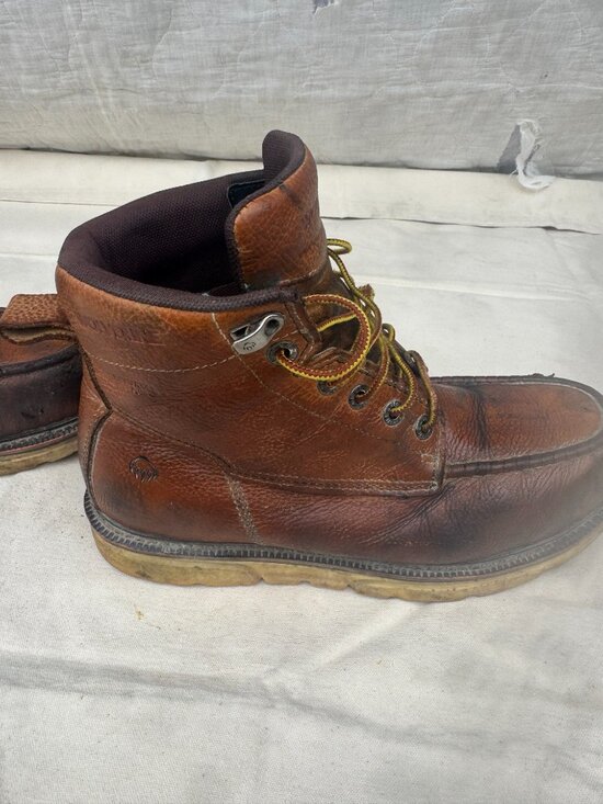 Mens Wolverine Moc-Toe work boots 10.5 slightly used main image 5